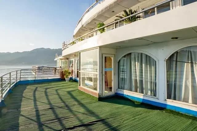 10-Day Tour of Beijing-Chongqing-Yangtze River Cruise-Yichang-Shanghai