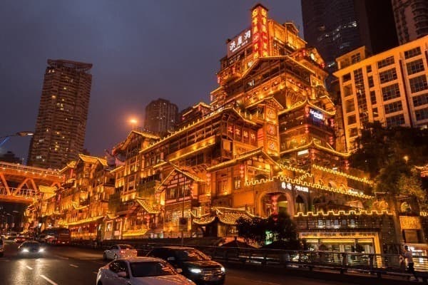 10-Day Luxury Tour: Sichuan, Chongqing & Yangtze River photo 4
