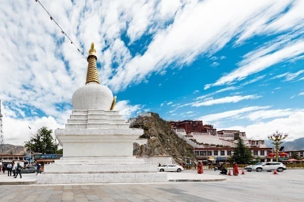 20-Day China Highlights & Ethnic Culture Tour